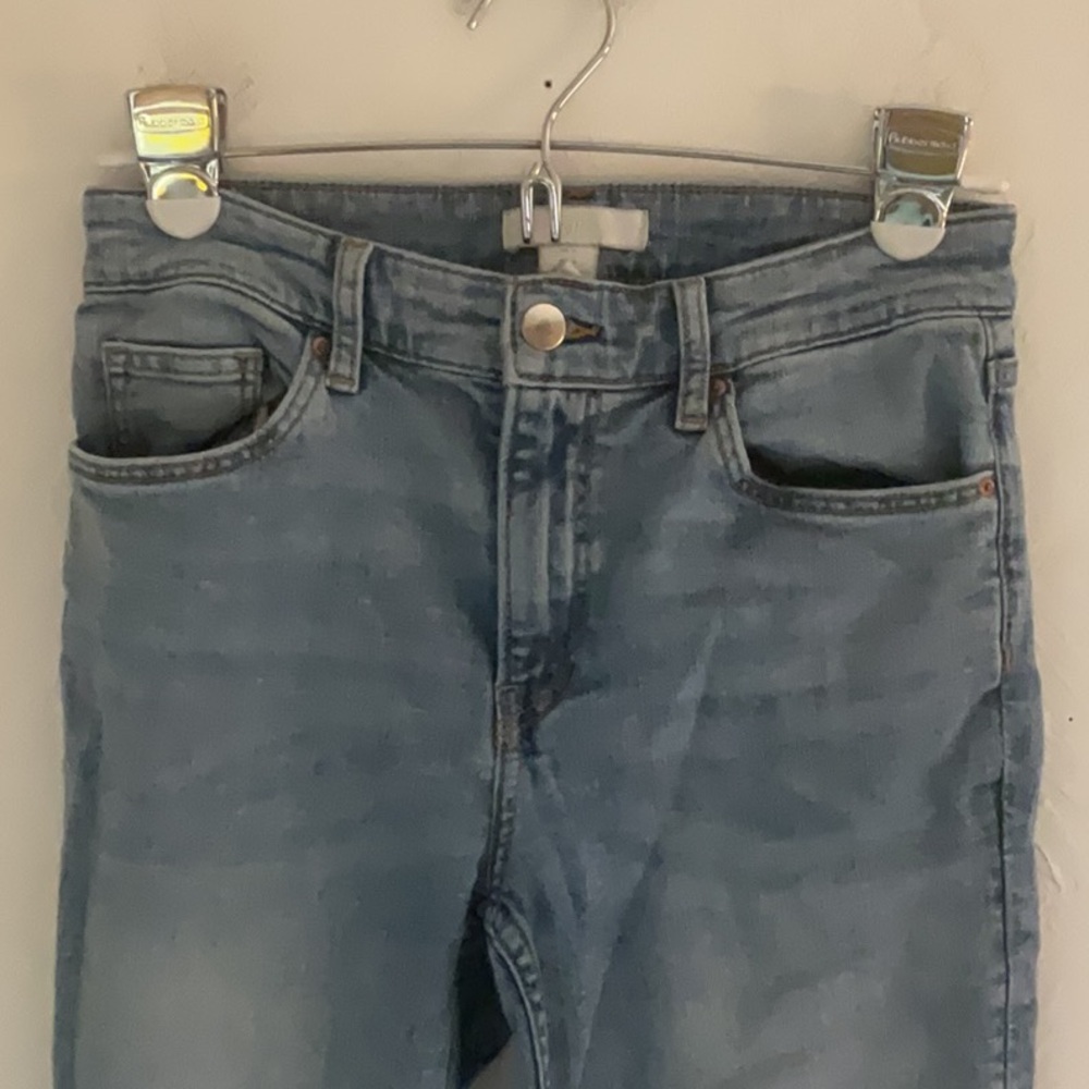 Sale1 H&M Skinny Mid Rise Jeans, Size 4, Light Blue Denim - Picture 2 of 9